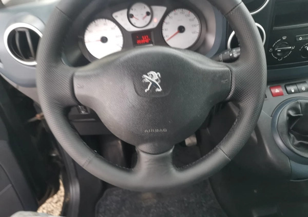 Peugeot Partner cena 23900 przebieg: 203940, rok produkcji 2010 z Giżycko małe 407